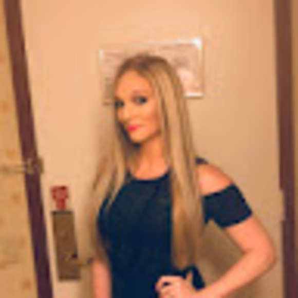 Meet your Posher, Ashleigh - Picture 1 of 1